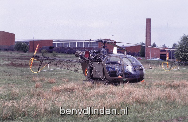 helicopters1.JPG - De belgen kwamen op bezoek, met wat helicopters