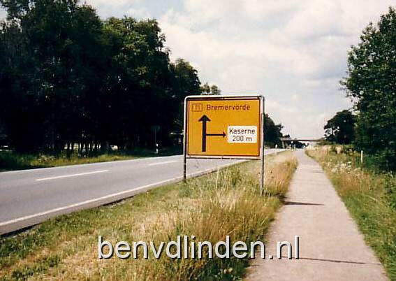 aanduiding kazerne.jpg - Het beruchte bord als je als dienstplichtige weer 3,5 week hier moet komen bivakkeren.