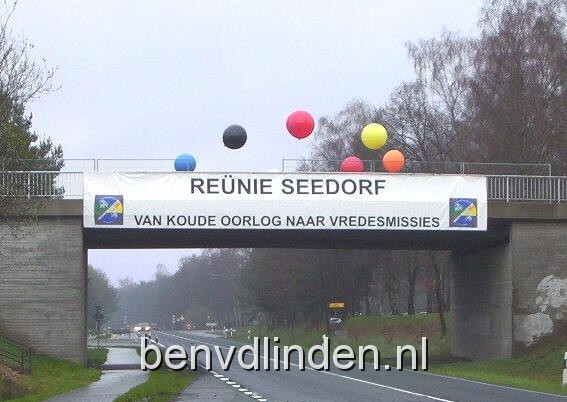 reunieaanduiding.jpg - Onderweg naar Seedorf, nu wel naar de re�nie maar het geeft een goed beeld van de omgeving richting kazerne.